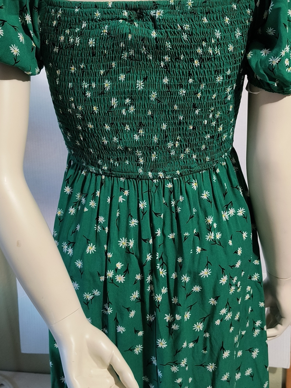 APRICOT Green Daisy Smocked Dress - Picture 4 of 7